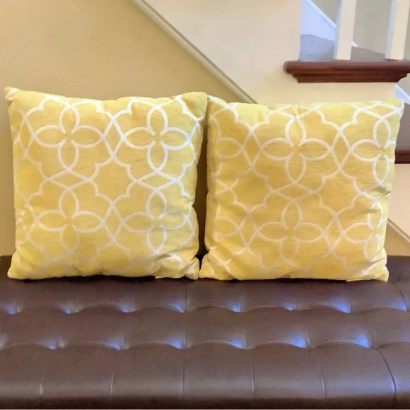 THROW PILLOWS 18X18 - Picture 2 of 2